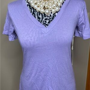 Forever 21 Light Purple V-Neck Short Sleeve Tee